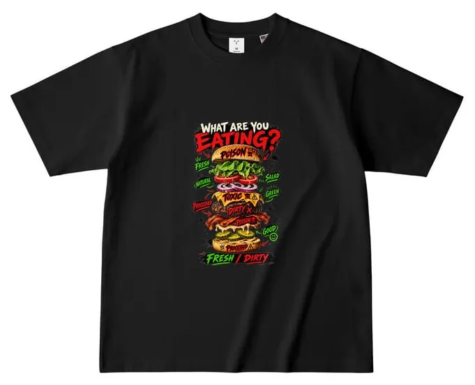 Dirty Salad Hamburger Tshirt の前面。ブラックのTシャツに WHAT ARE YOU EATING? と積み上がったハンバーガーのプリント